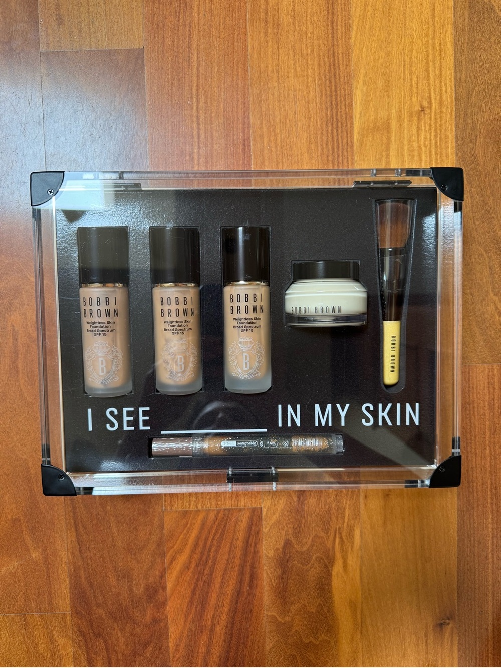 Bobbi Brown Weightless Skin Foundation (3) + primer + brush + more